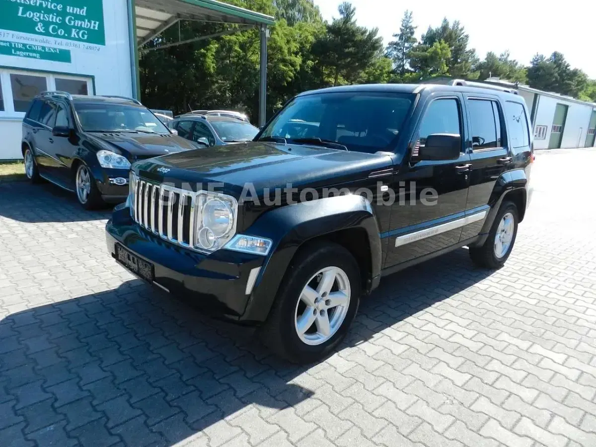 Gebraucht Jeep Cherokee Limited 177 PS (130 kW) 2010 Brilliant black SUV