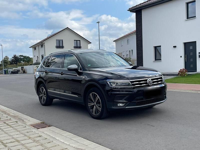 Gebraucht VW Tiguan Allspace Comfortline 200 PS (147 kW) 2021 Schwarz SUV