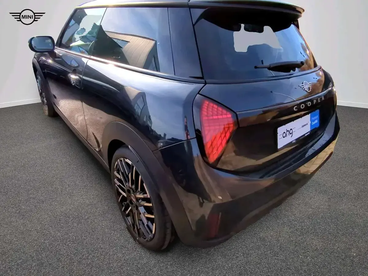 Gebraucht Mini Cooper S Favoured 204 PS (150 kW) 2025 Grau Kleinwagen