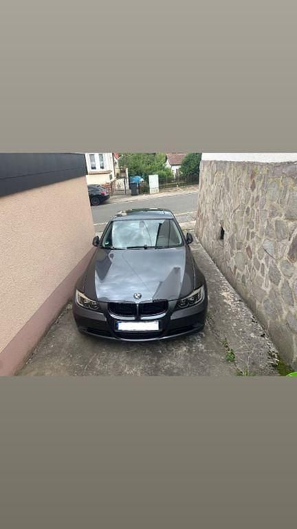 Schwarz Gebraucht 2007 BMW 320 Limousine | 3.500 € (Superpreis) - Bild 1/4