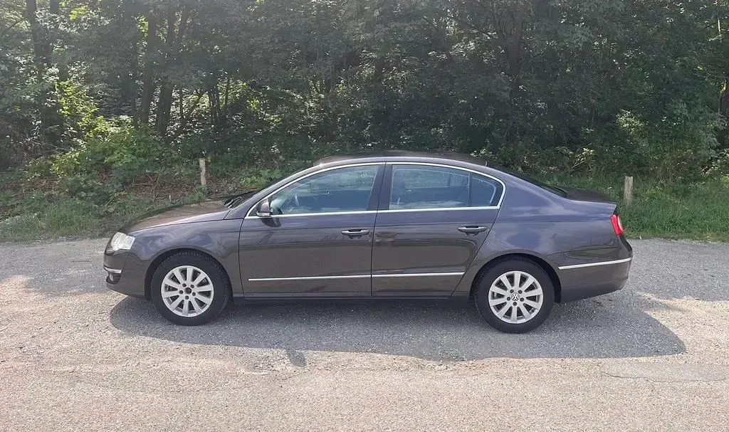 Gebraucht VW Passat Comfortline 116 PS (85 kW) 2006 Braun Limousine