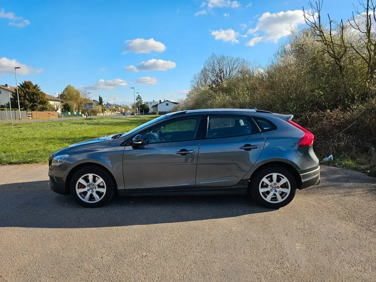 Gebraucht Volvo V40 CC 254 PS (186 kW) 2014 Grau Kombi