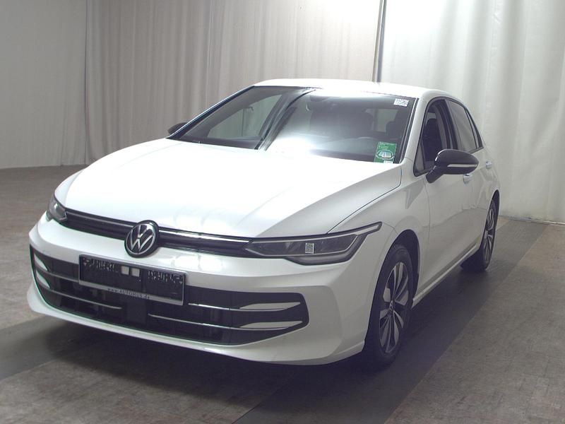 Gebraucht VW Golf VIII 150 PS (110 kW) 2025 Pure white Limousine