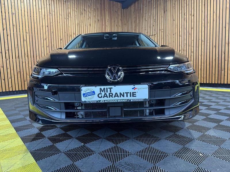 Gebraucht VW Golf VIII 150 PS (110 kW) 2024 Schwarz Limousine