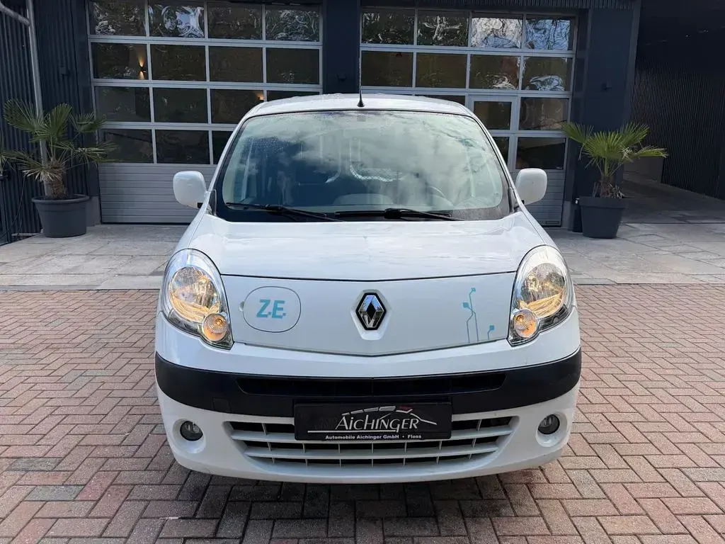 Używany Renault Kangoo 44 kW (60 KM) 2012 Biały Minivan