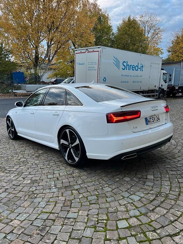 Gebraucht Audi A6 218 PS (160 kW) 2015 Weiß Limousine