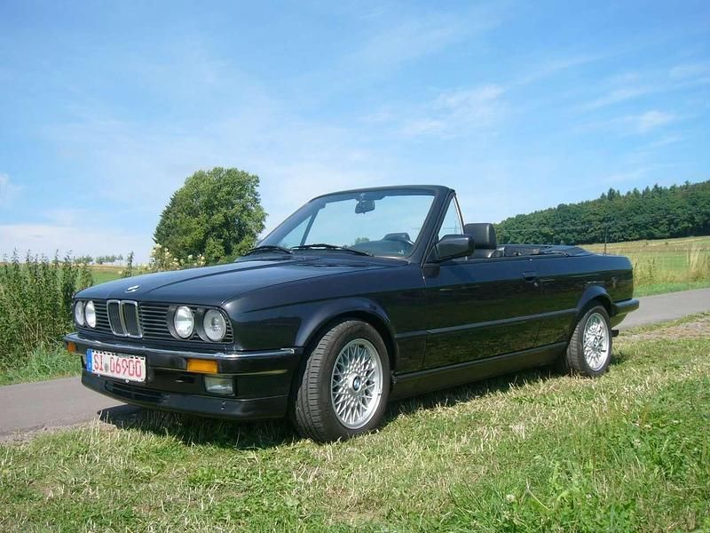 Diamantschwarz Gebraucht 1988 BMW 325 Cabriolet Cabrio | 20.500 € - Bild 1/4