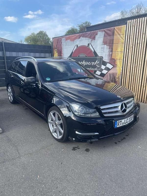 Schwarz Gebraucht 2012 Mercedes C250 Sport Edition Kombi | 13.999 € (Fairer Preis) - Bild 1/4