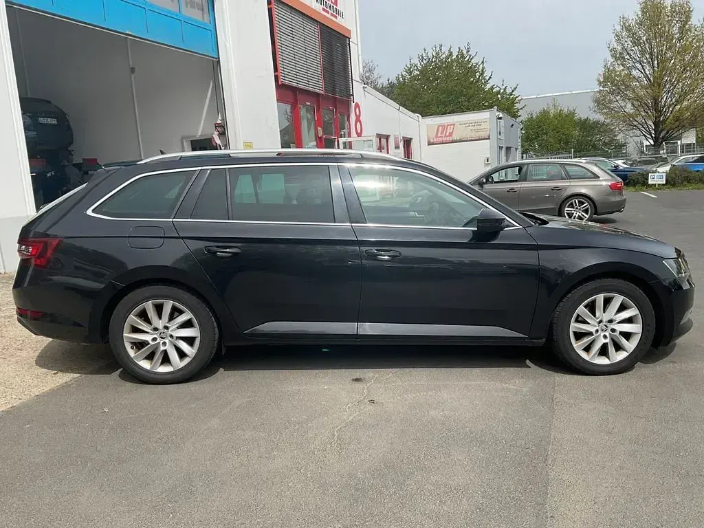 Gebraucht Skoda Superb Style 220 PS (161 kW) 2017 Schwarz Kombi