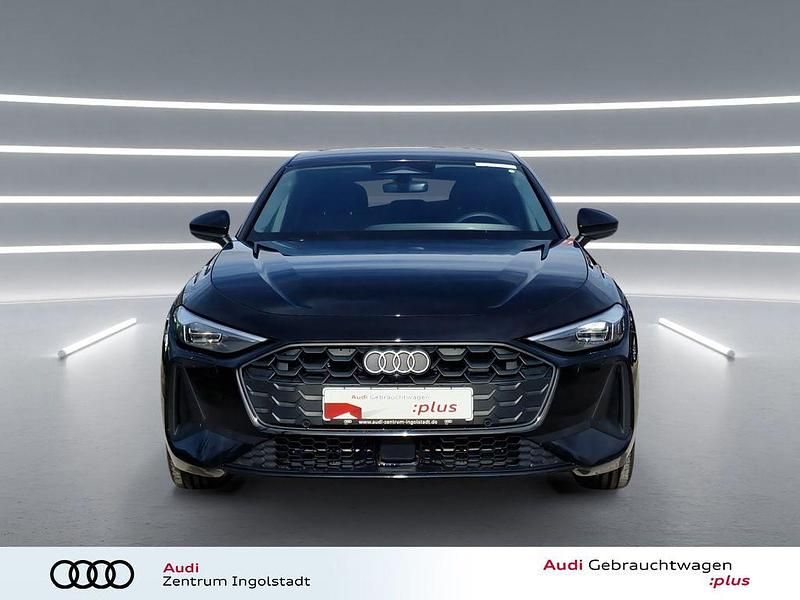 Gebraucht Audi A5 Design 204 PS (150 kW) 2025 Mythosschwarz metallic Limousine