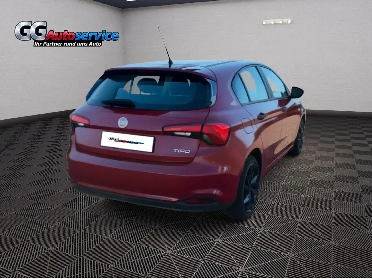 Gebraucht Fiat Tipo Pop 95 PS (69 kW) 2017 Rot Limousine