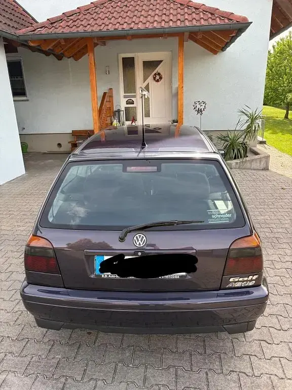 Gebraucht VW Golf III 75 PS (55 kW) 1995 Violet Limousine