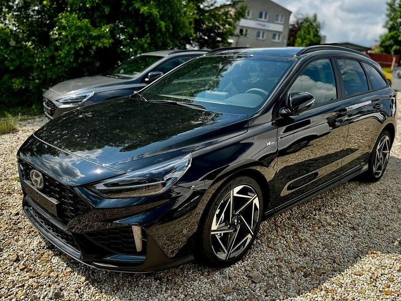 Abyss black Neu 2025 Hyundai i30 N Line Kombi | 28.990 € (Fairer Preis) - Bild 1/4