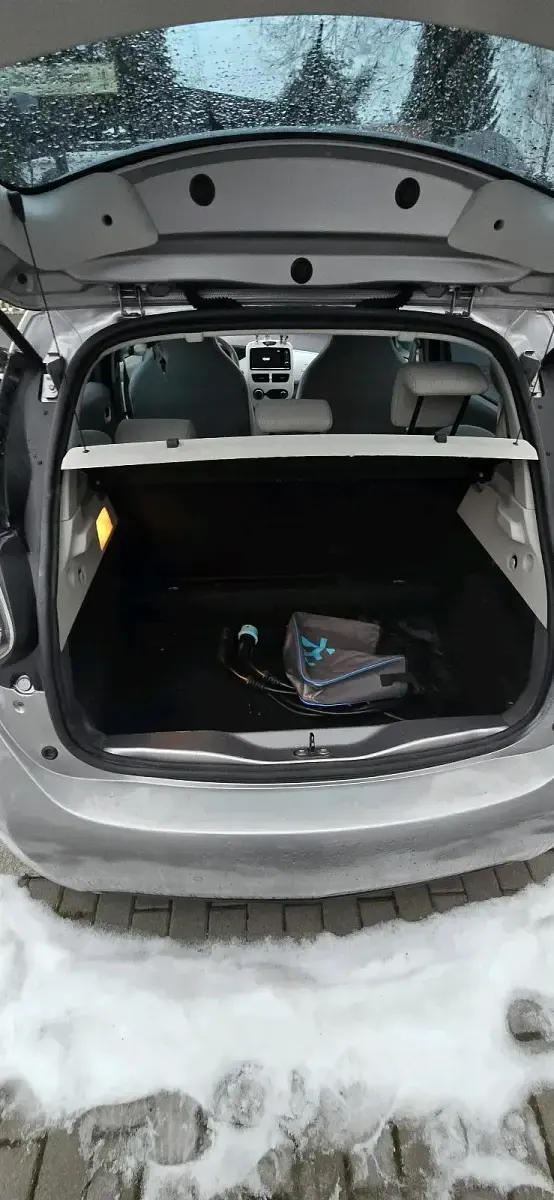 Używany Renault Zoe 42 kW (58 KM) 2014 Szary Hatchback