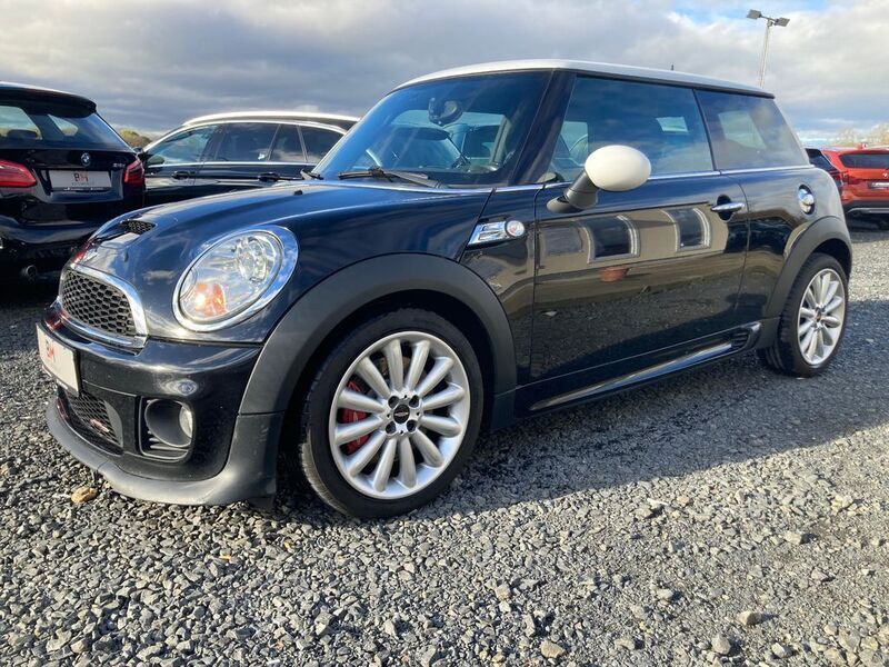Schwarz Gebraucht 2012 Mini John Cooper Works Kleinwagen | 9.850 € (Fairer Preis) - Bild 1/4
