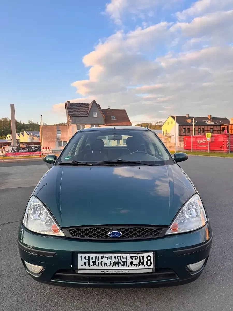 Usado Ford Focus 101 CV (74 kW) 2001 Verde Utilitario
