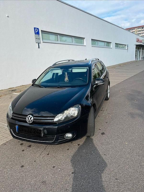 Schwarz Gebraucht 2017 VW Golf VII Highline Kombi | 3.999 € (Superpreis) - Bild 1/4