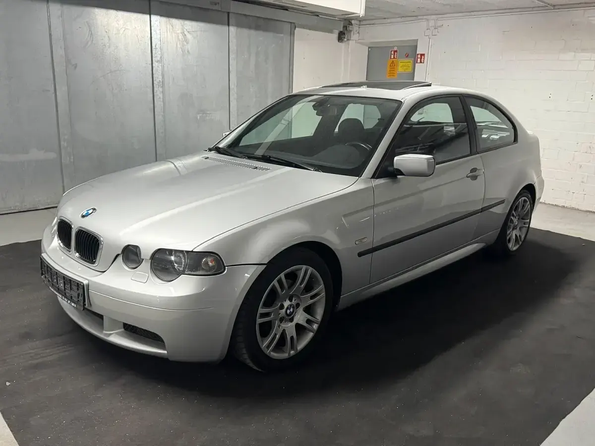 Gebraucht BMW 318 M Sport 143 PS (105 kW) 2003 Silber Coupé