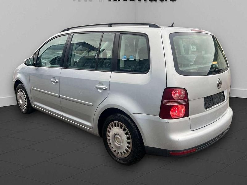 Gebraucht VW Touran 140 PS (102 kW) 2010 Silber Van / Kleinbus