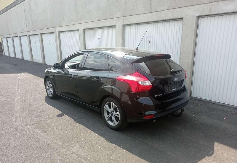 Gebraucht Ford Focus SYNC Edition 125 PS (91 kW) 2013 Schwarz Limousine