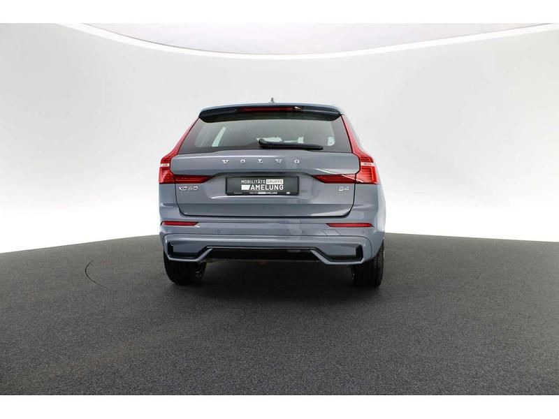 Gebraucht Volvo XC60 Plus 197 PS (144 kW) 2023 Grau SUV