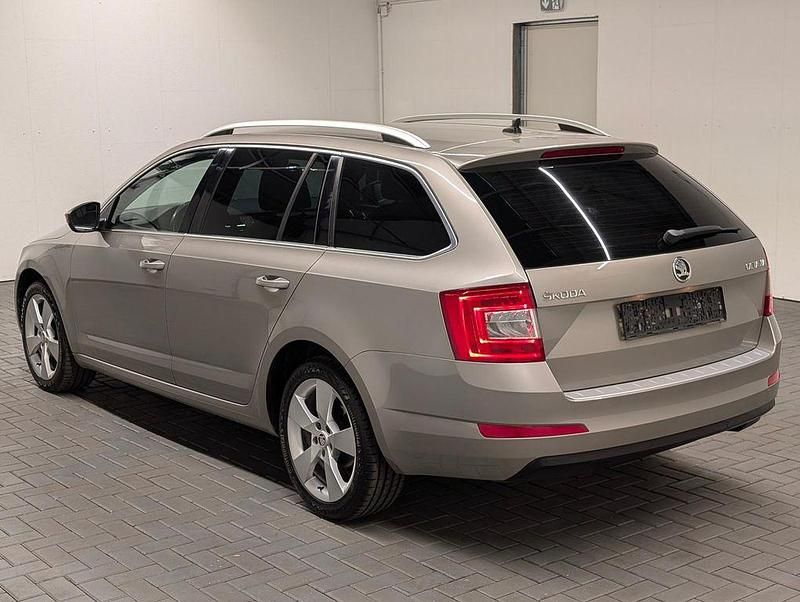 Gebraucht Skoda Octavia 150 PS (110 kW) 2016 Beige Kleinwagen