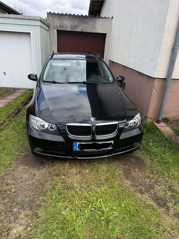 Schwarz Gebraucht 2009 BMW 318 Kombi | 2.800 € (Superpreis) - Bild 1/4