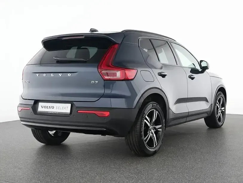 Gebraucht Volvo XC40 Plus 163 PS (119 kW) 2025 Blau SUV