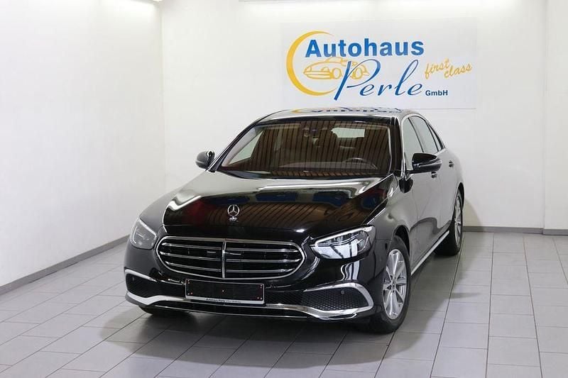 Gebraucht Mercedes E220 Exclusive 194 PS (142 kW) 2021 Schwarz Limousine