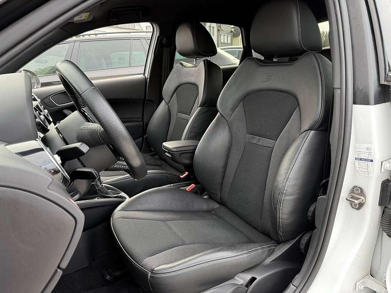 Gebraucht Audi A1 S-Line 95 PS (69 kW) 2018 Gletscherweiß metallic Kleinwagen