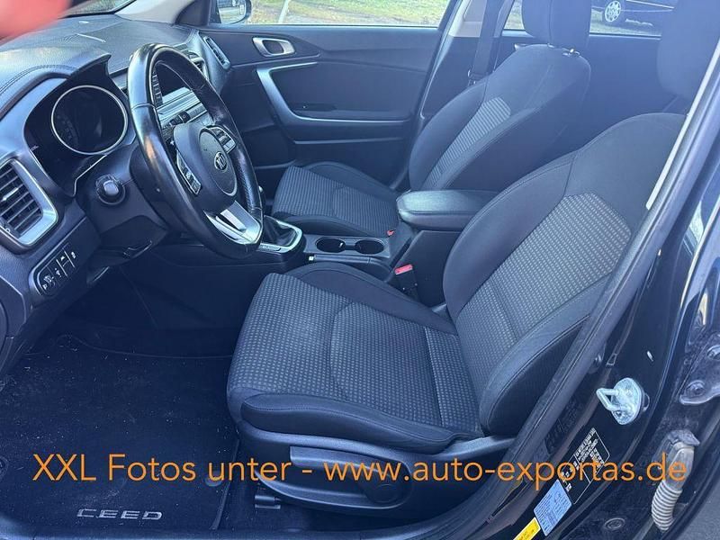 Gebraucht Kia Ceed Vision 140 PS (102 kW) 2019 Schwarz (metallic) Kleinwagen