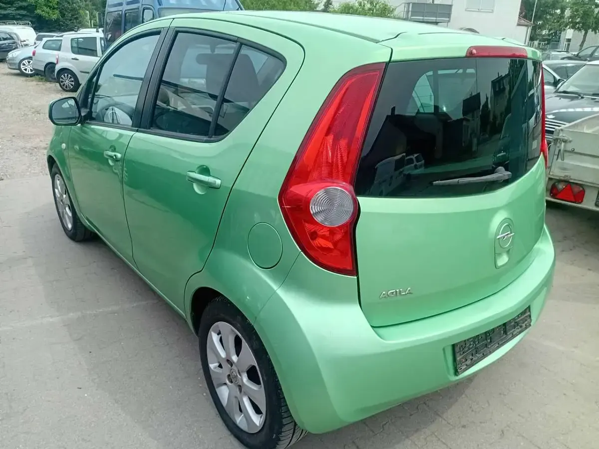 Gebraucht Opel Agila Edition 86 PS (63 kW) 2010 Grün Kleinwagen