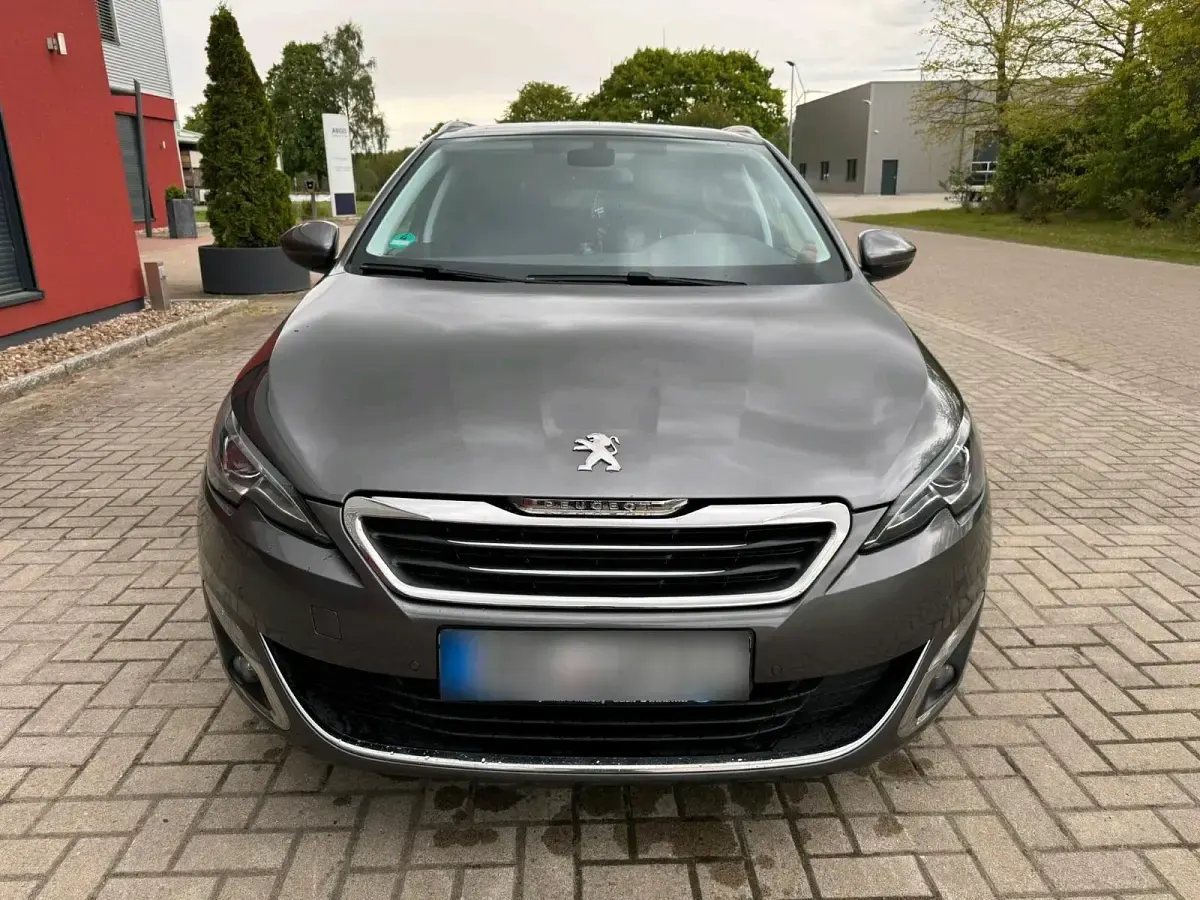 Gebraucht Peugeot 308 131 PS (96 kW) 2016 Grau Kombi