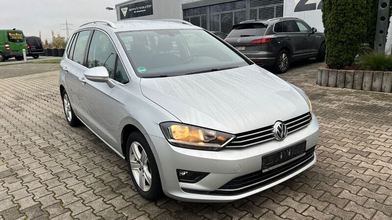 Silber Gebraucht 2017 VW Golf Sportsvan Highline Van / Kleinbus | 10.700 € (Guter Preis) - Bild 1/4