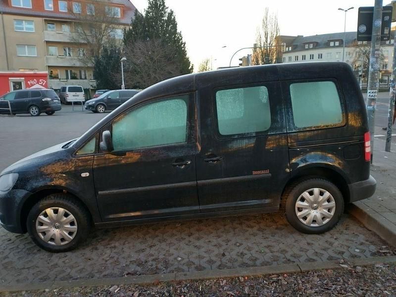 Schwarz Gebraucht 2011 VW Caddy Van / Kleinbus | 9.350 € (Etwas zu teuer) - Bild 1/3