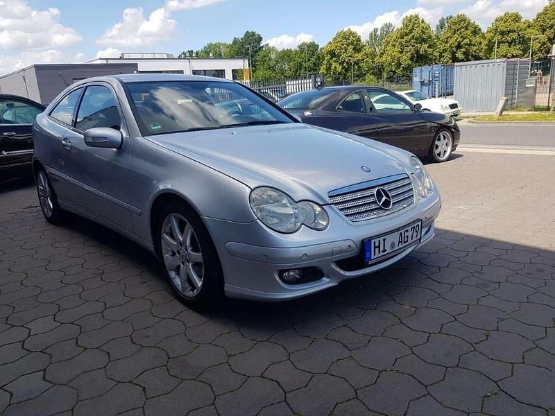 Gebraucht Mercedes CL180 143 PS (105 kW) 2005 Grau Coupé