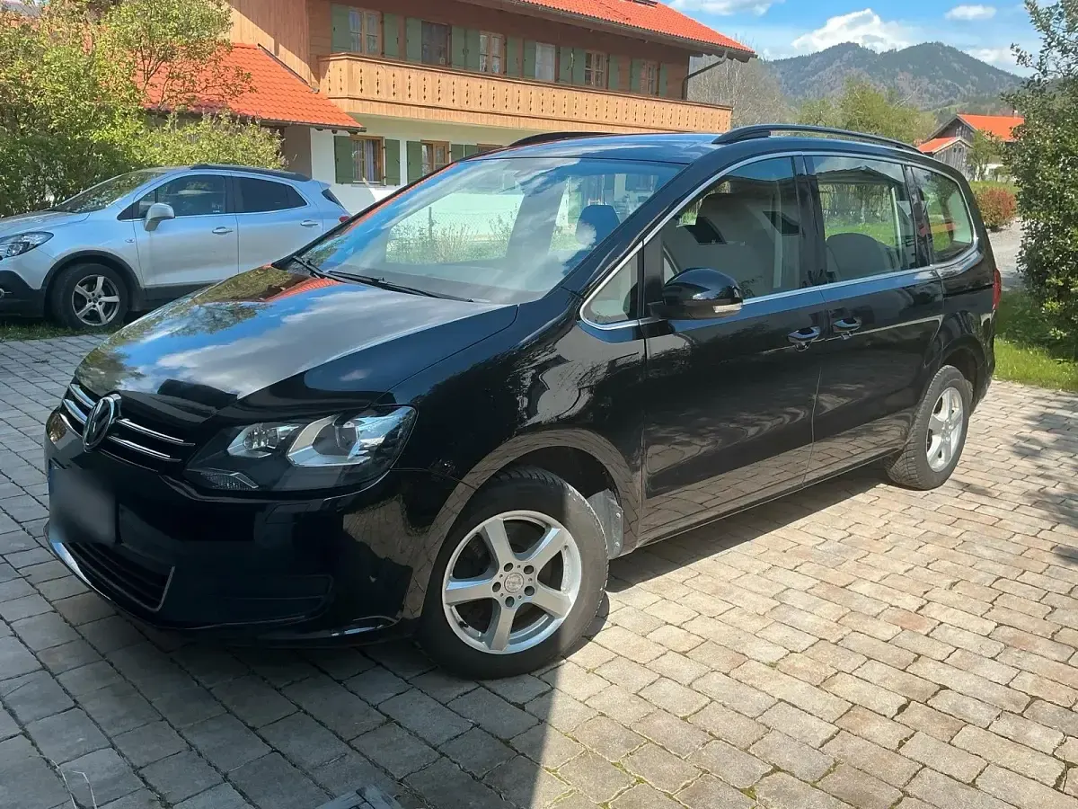 Gebraucht VW Sharan Comfortline 140 PS (102 kW) 2012 Schwarz Van / Kleinbus