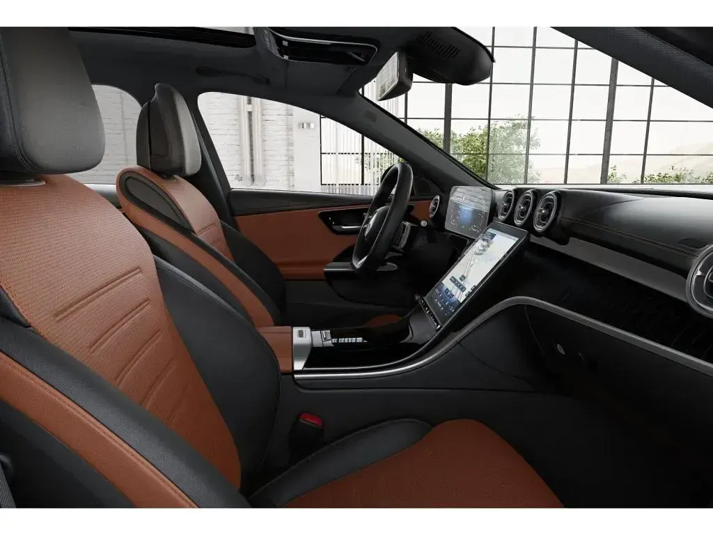 Gebraucht Mercedes E300 AMG 204 PS (150 kW) 2024 Schwarzlack obsidianschwarz (metallic) Kombi