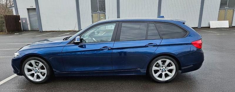 Używany BMW 320 Advantage 163 KM (119 kW) 2018 Niebieski Kombi