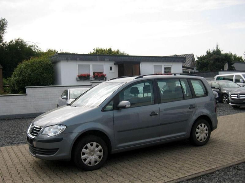 Grau Gebraucht 2008 VW Touran Conceptline Van / Kleinbus | 1.150 € (Superpreis) - Bild 1/4