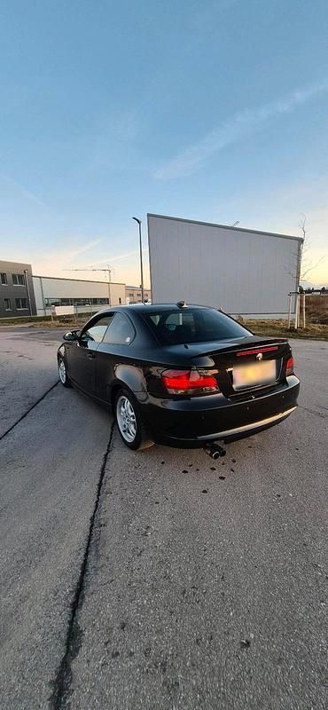 Gebraucht BMW 120 Coupé 177 PS (130 kW) 2008 Schwarz Coupé