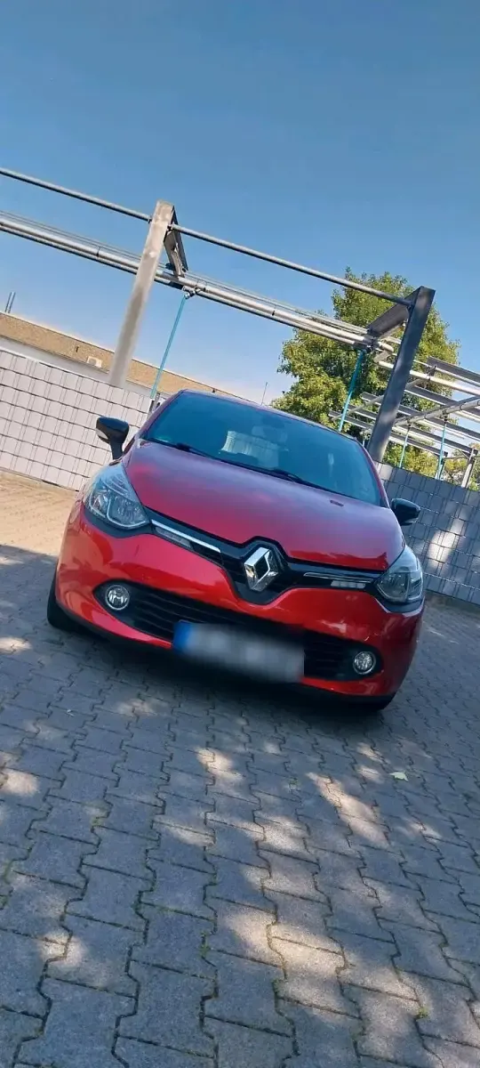 Gebraucht Renault Clio IV 90 PS (66 kW) 2013 Rot Limousine