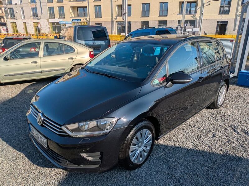Schwarz Gebraucht 2014 VW Golf Sportsvan Comfortline Van / Kleinbus | 9.480 € (Guter Preis) - Bild 1/4
