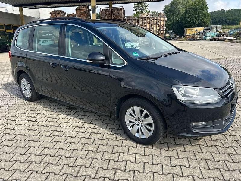Schwarz Gebraucht 2010 VW Sharan Comfortline Van / Kleinbus | 5.950 € (Superpreis) - Bild 1/4