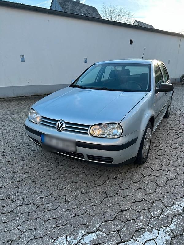 Silber Gebraucht 2003 VW Golf IV Ocean Kleinwagen | 1.199 € (Guter Preis) - Bild 1/4