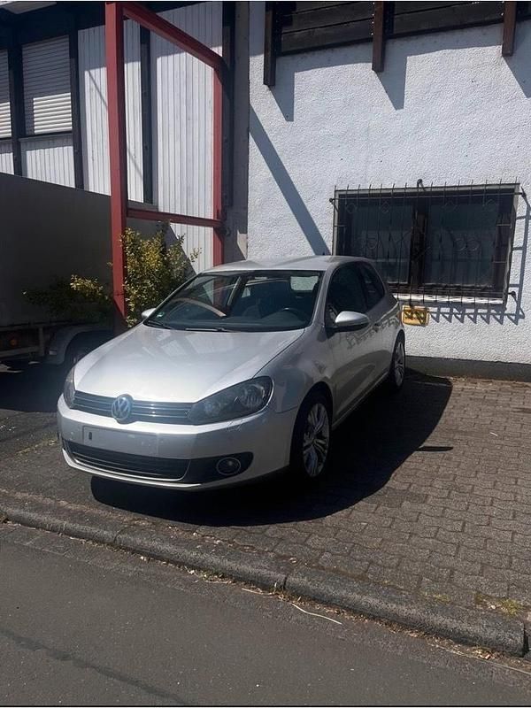 Silber Gebraucht 2009 VW Golf VI Limousine | 2.400 € (Superpreis) - Bild 1/4
