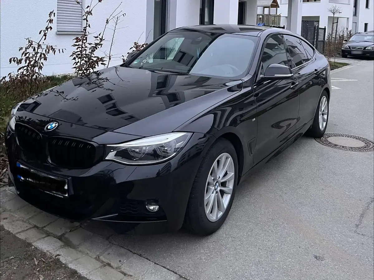 Gebraucht BMW 320 Performance 190 PS (139 kW) 2017 Schwarz Limousine