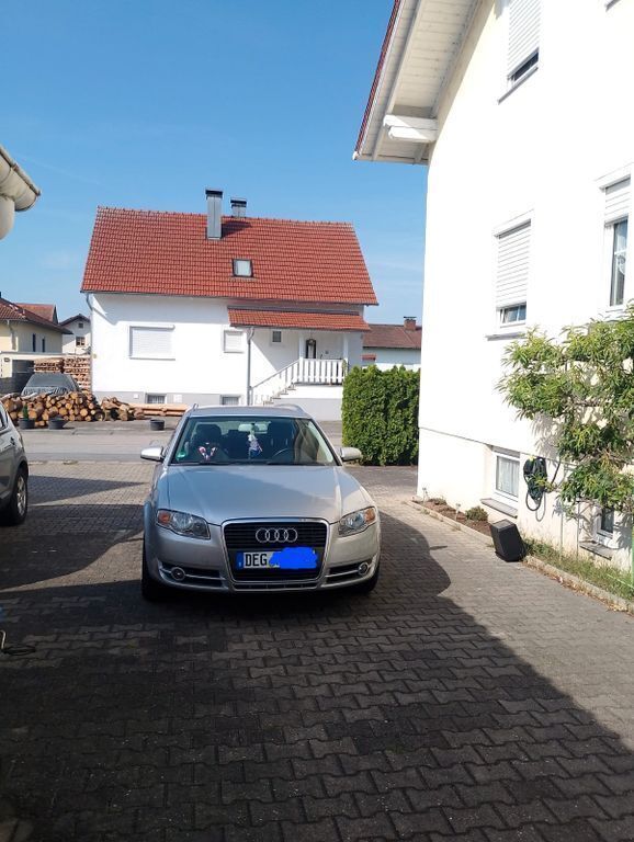 Silber Gebraucht 2005 Audi A4 Kombi | 1.800 € (Superpreis) - Bild 1/3