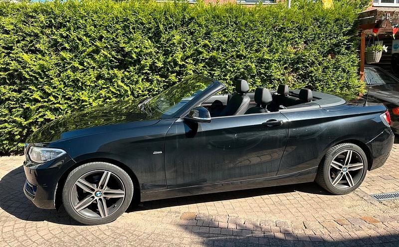 Schwarz Gebraucht 2016 BMW 218 Sport Line Cabrio | 15.890 € (Guter Preis) - Bild 1/4