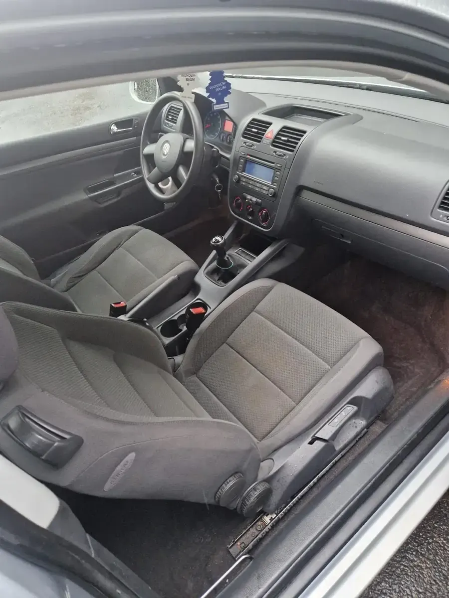 Gebraucht VW Golf V 116 PS (85 kW) 2005 Silber Kleinwagen